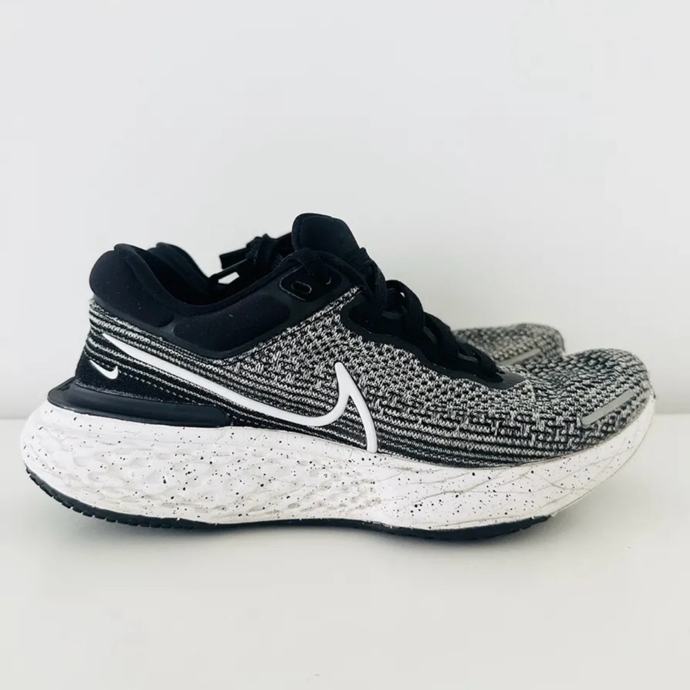 Nike Women's Black and White Running Shoes